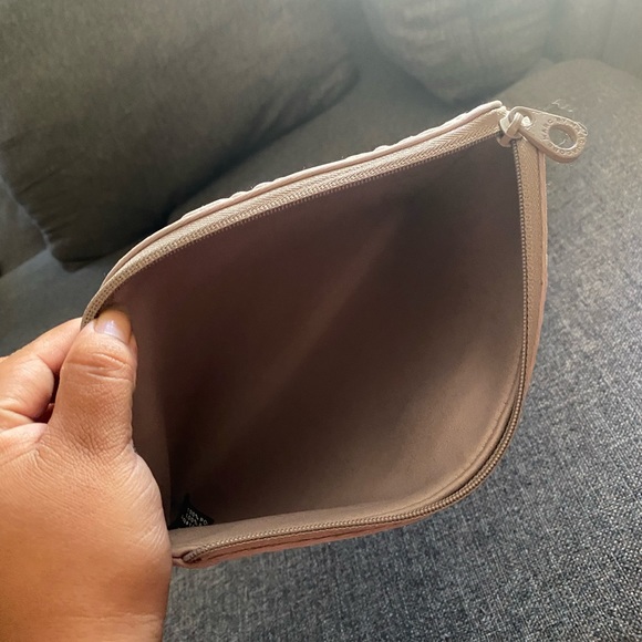 ❌SOLD❌Mini iPad case - Picture 3 of 3